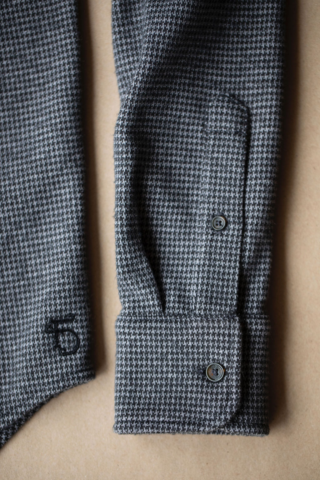 Hackel Brushed Back Buttondown - Salt & Pepper Houndstooth