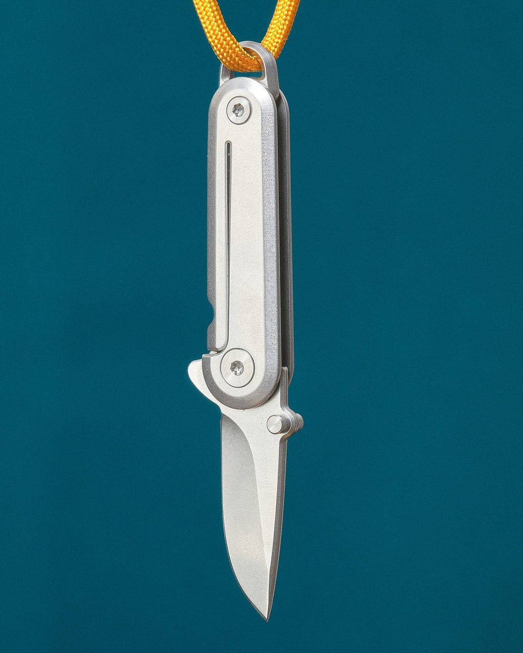 Lark Knife: Vapor Black