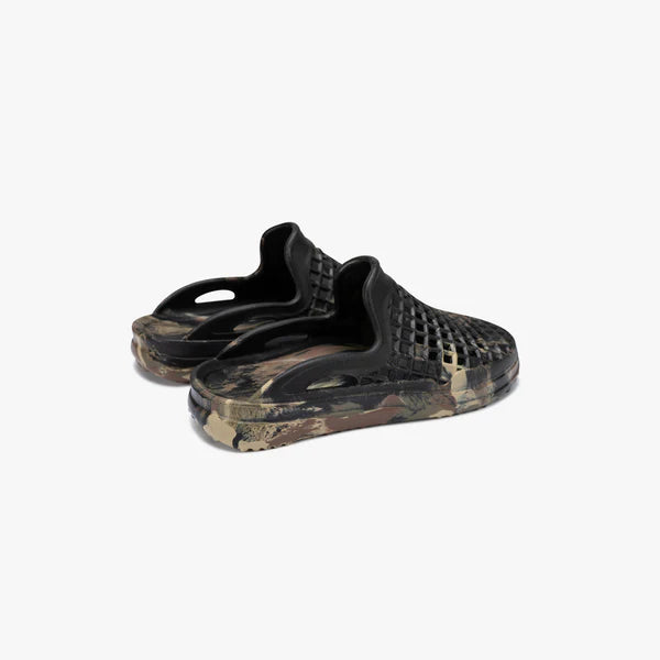 Scenario Slide - Woodland Camo