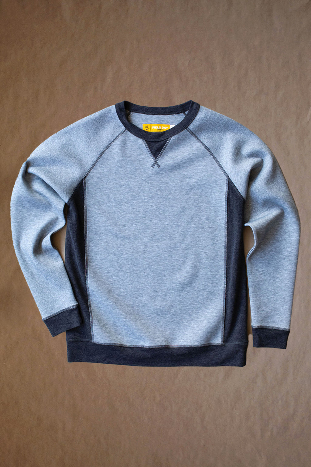 Hynds Raglan Crewneck - Light Grey Heather/Charcoal - Sample
