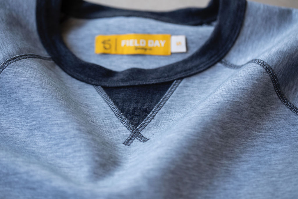 Hynds Raglan Crewneck - Light Grey Heather/Charcoal