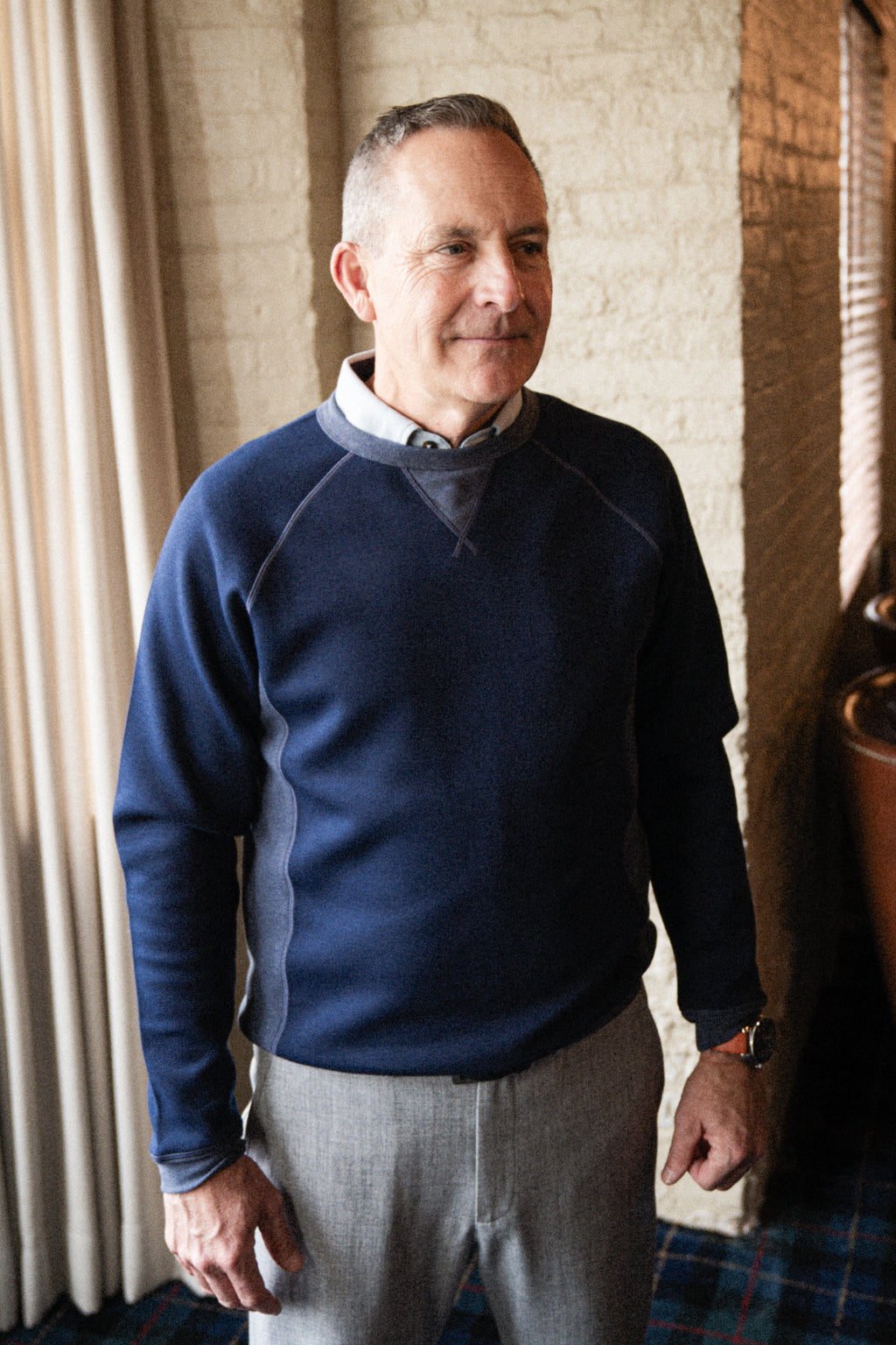 Hynds Raglan Crewneck - Navy/Navy Oxford