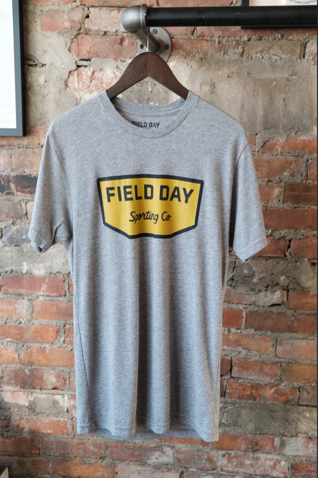 Badge Tee - Grey